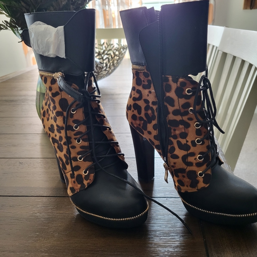 Leopard Booties - Picture 2 of 6